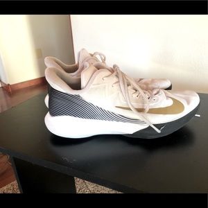 Men's Nike shoes size 12